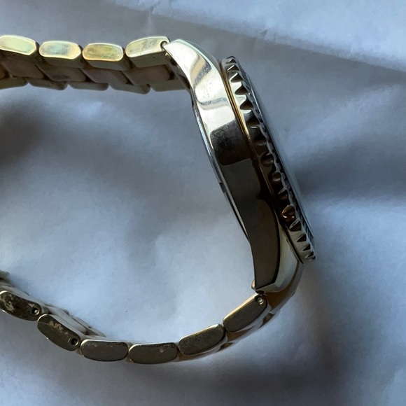 β± MICHAEL KORS GOLDTONE WATCH β± - Picture 13 of 16